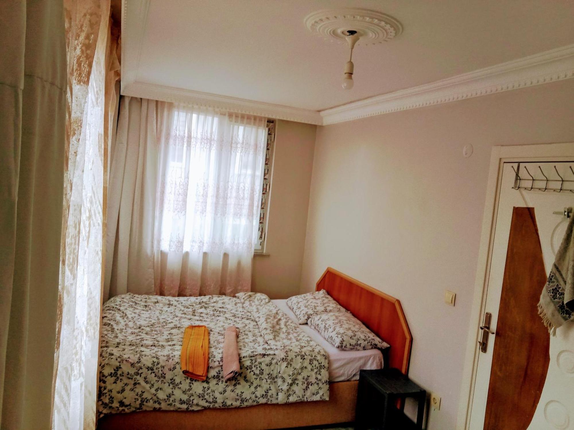 Ahmet Teacher Hotel,6 Minutes From The Airport Arnavutkoy Exteriér fotografie