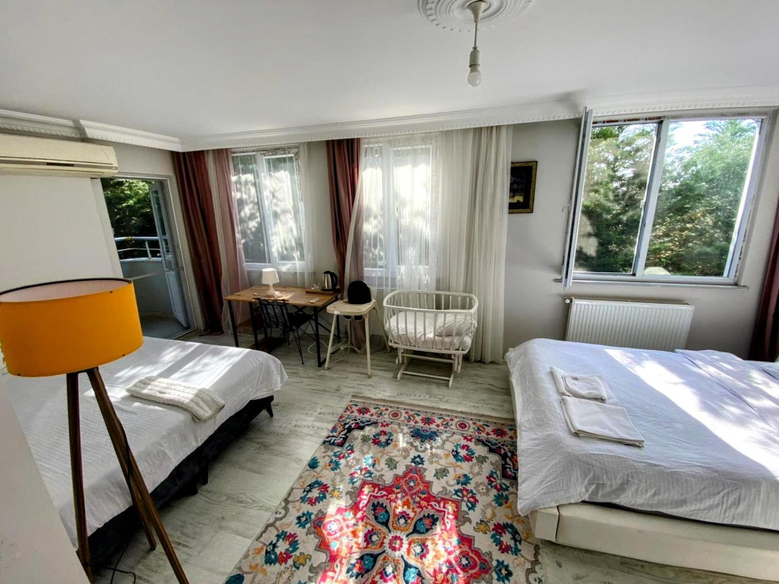 Ahmet Teacher Hotel,6 Minutes From The Airport Arnavutkoy Exteriér fotografie