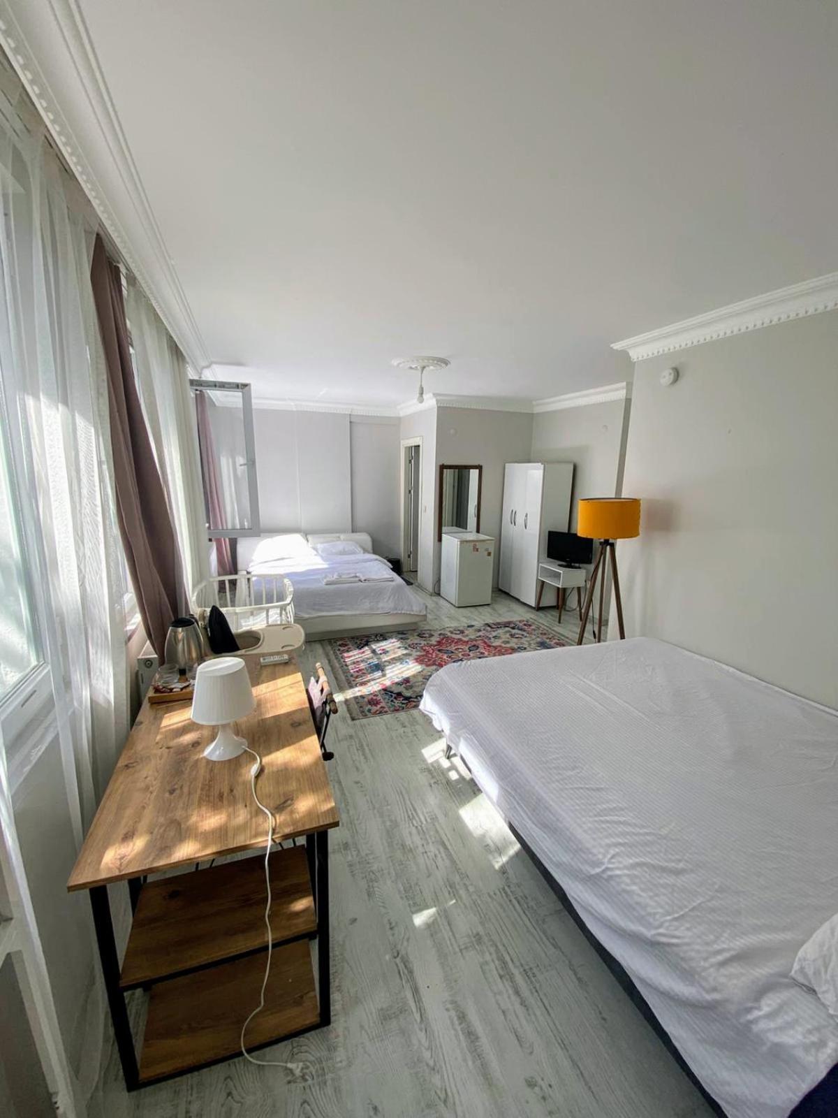 Ahmet Teacher Hotel,6 Minutes From The Airport Arnavutkoy Exteriér fotografie